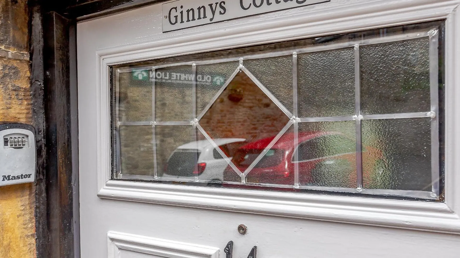 Ginnys Cottage 호어스 펜션
